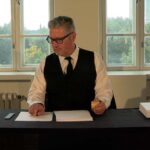 jari ja ankka0 Anatidaephobic bureaucrat (Jari Somero) in Lana